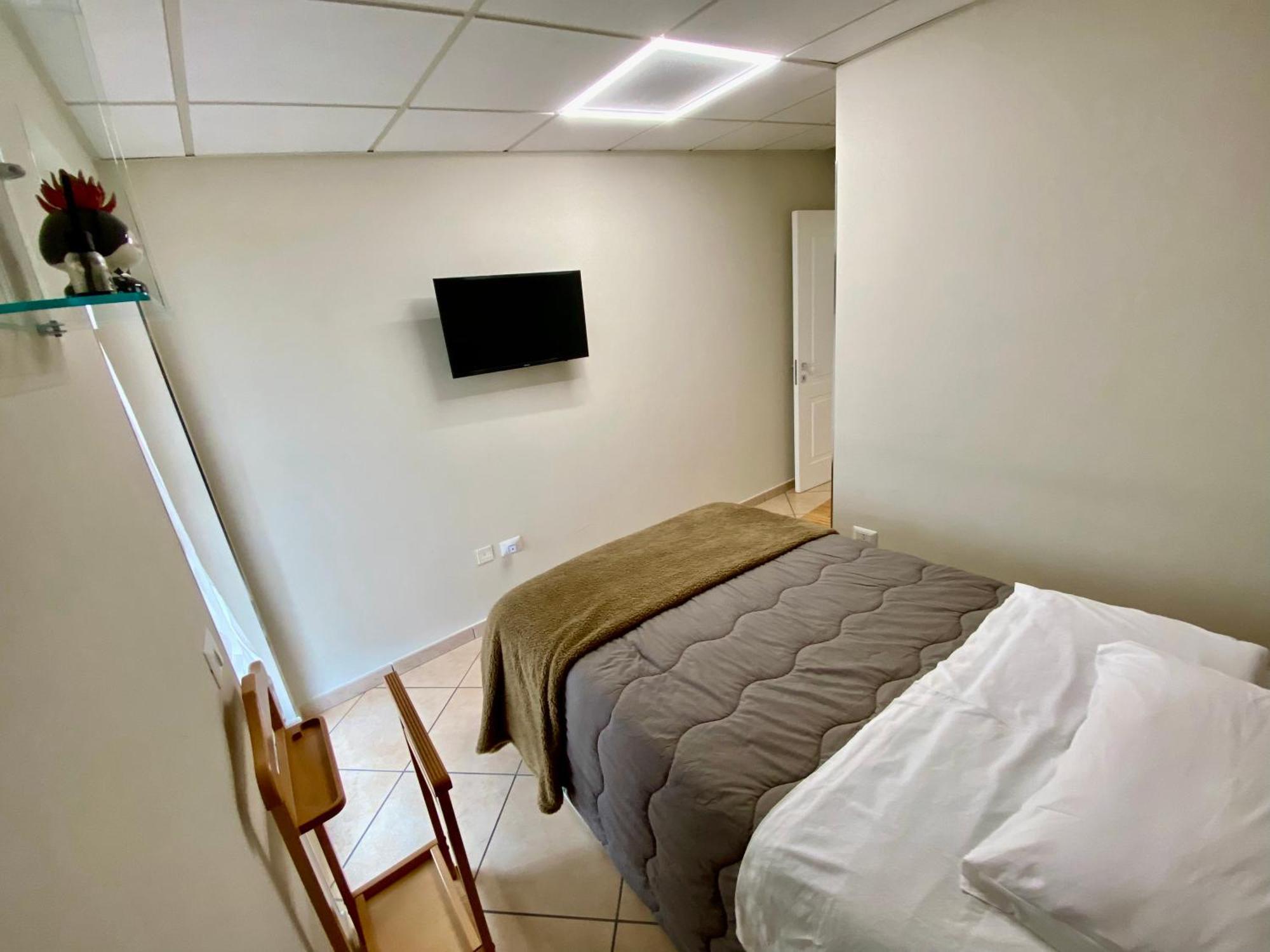 Appartamento Casa Crispino Mansarda N4 Per 3 Persone Frattaminore Ngoại thất bức ảnh
